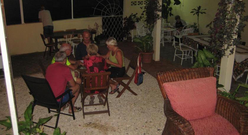 Le Cactus Guesthouse Тер-Руж Экстерьер фото